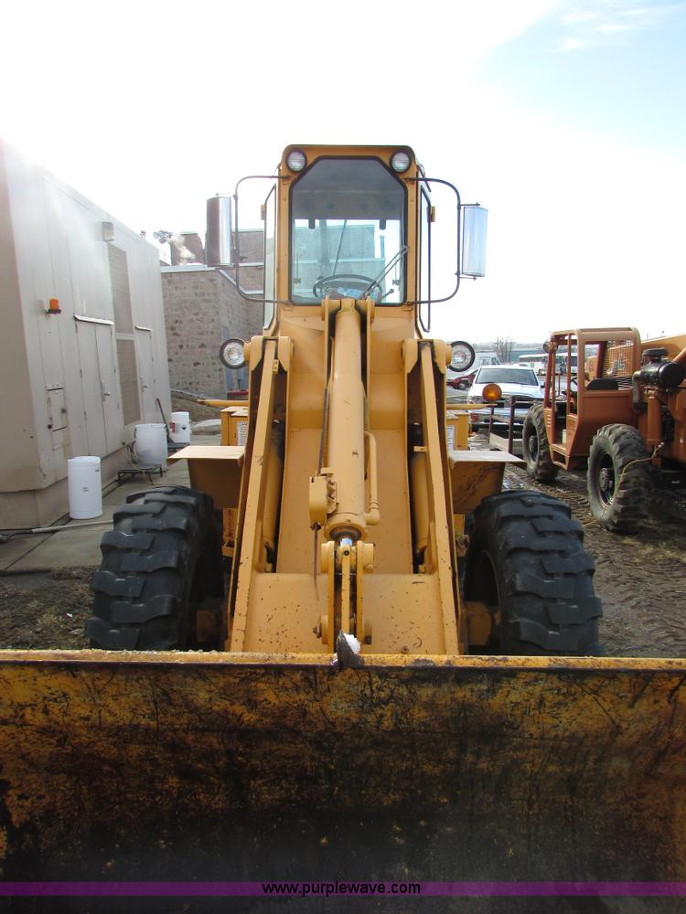 image for item I6666 1978 Ford A12 wheel loader