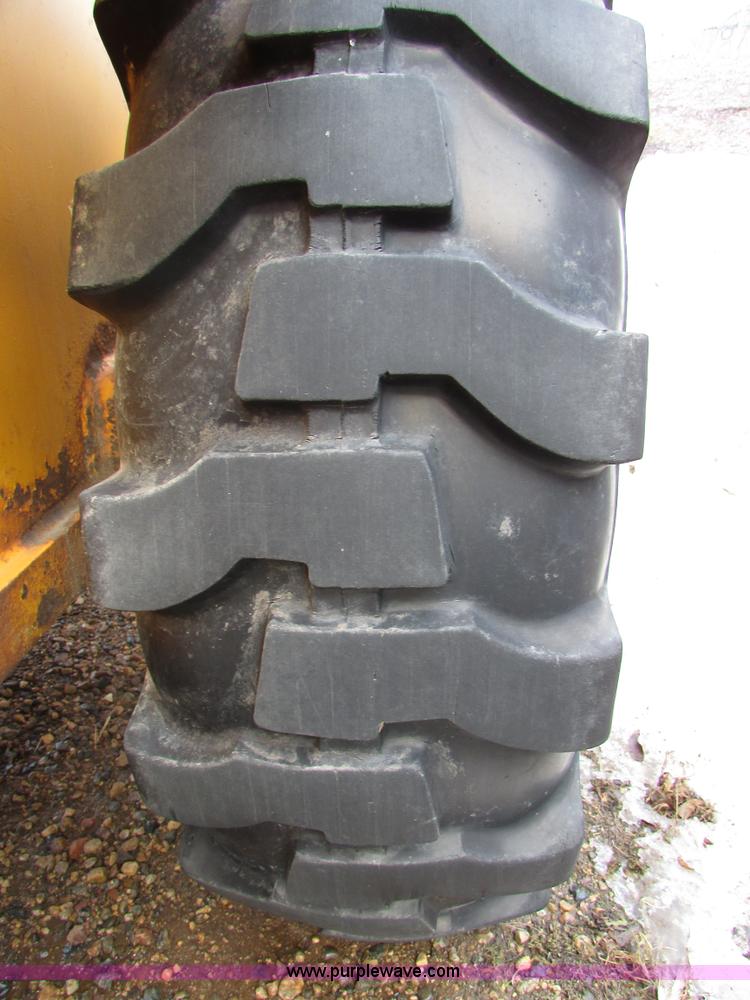 image for item I6666 1978 Ford A12 wheel loader