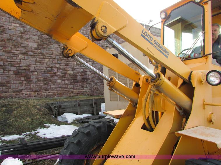 image for item I6666 1978 Ford A12 wheel loader