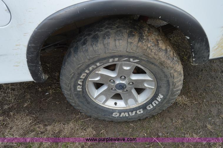 image for item I6862 2003 Ford F150 XLT FX4 SuperCab pickup truck