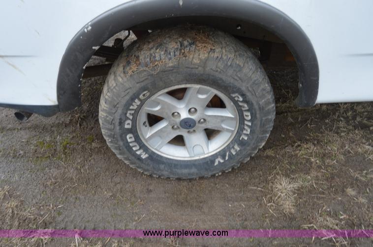 image for item I6862 2003 Ford F150 XLT FX4 SuperCab pickup truck