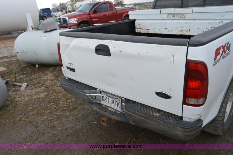 image for item I6862 2003 Ford F150 XLT FX4 SuperCab pickup truck