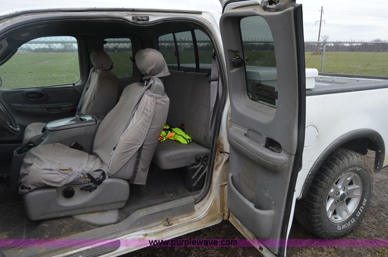 image for item I6862 2003 Ford F150 XLT FX4 SuperCab pickup truck