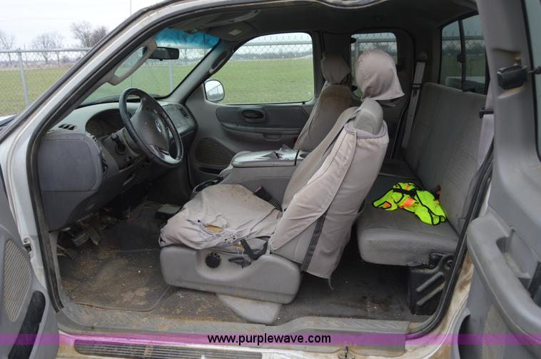 image for item I6862 2003 Ford F150 XLT FX4 SuperCab pickup truck