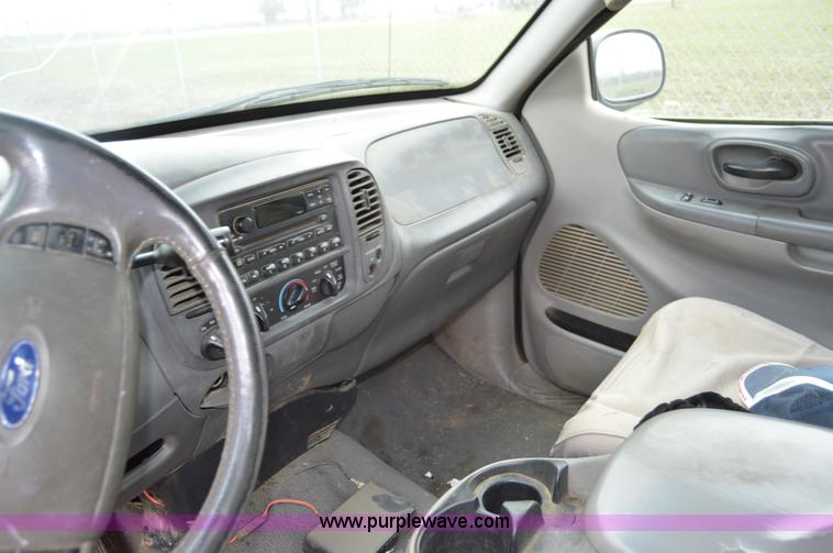 image for item I6862 2003 Ford F150 XLT FX4 SuperCab pickup truck