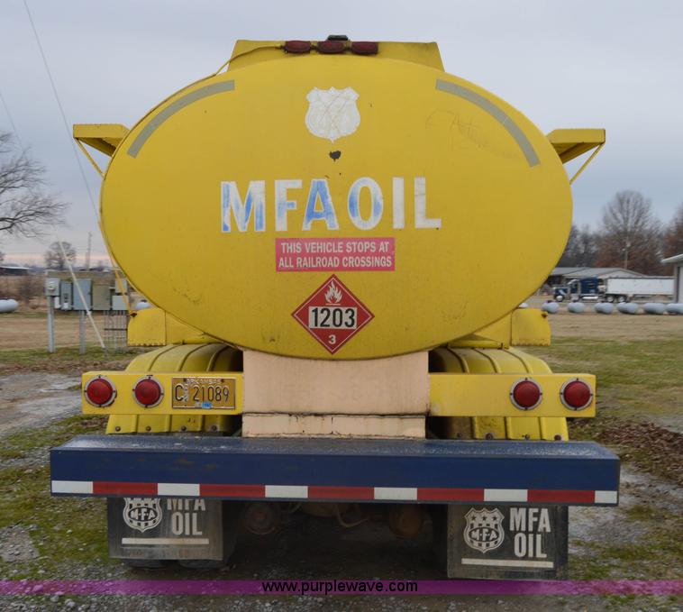 image for item I6864 1989 Freightliner FLD120 fuel truck