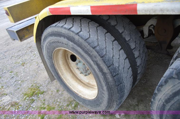 image for item I6864 1989 Freightliner FLD120 fuel truck