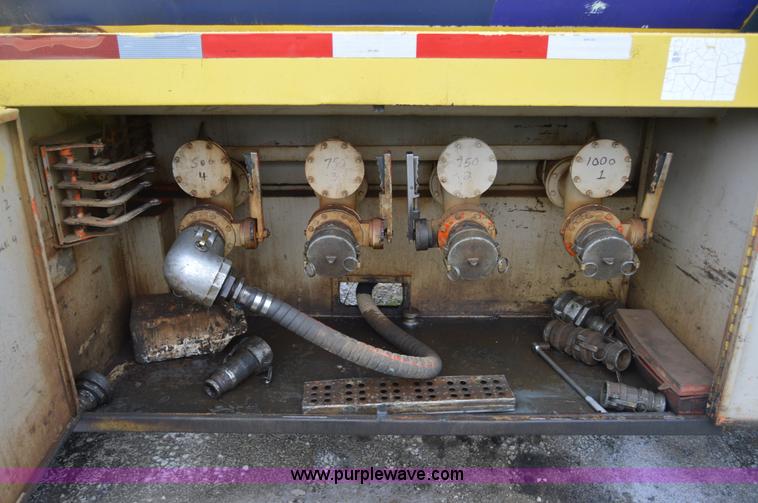 image for item I6864 1989 Freightliner FLD120 fuel truck