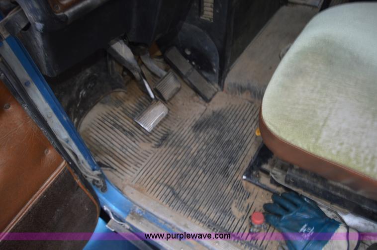 image for item I6864 1989 Freightliner FLD120 fuel truck