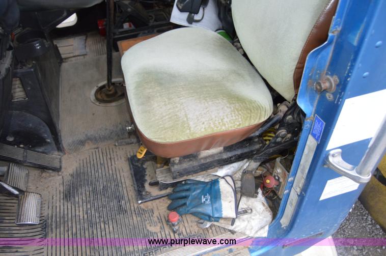 image for item I6864 1989 Freightliner FLD120 fuel truck