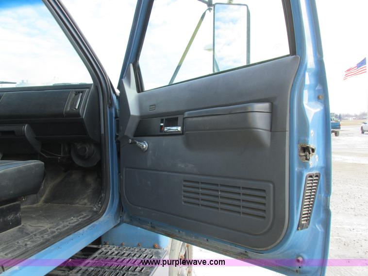 image for item I8811 1993 Chevrolet Kodiak fuel truck