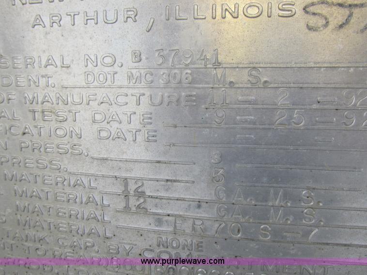 image for item I8811 1993 Chevrolet Kodiak fuel truck