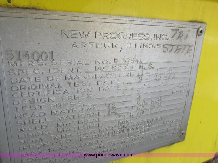 image for item I8811 1993 Chevrolet Kodiak fuel truck