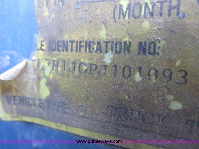 image for item I8811 1993 Chevrolet Kodiak fuel truck