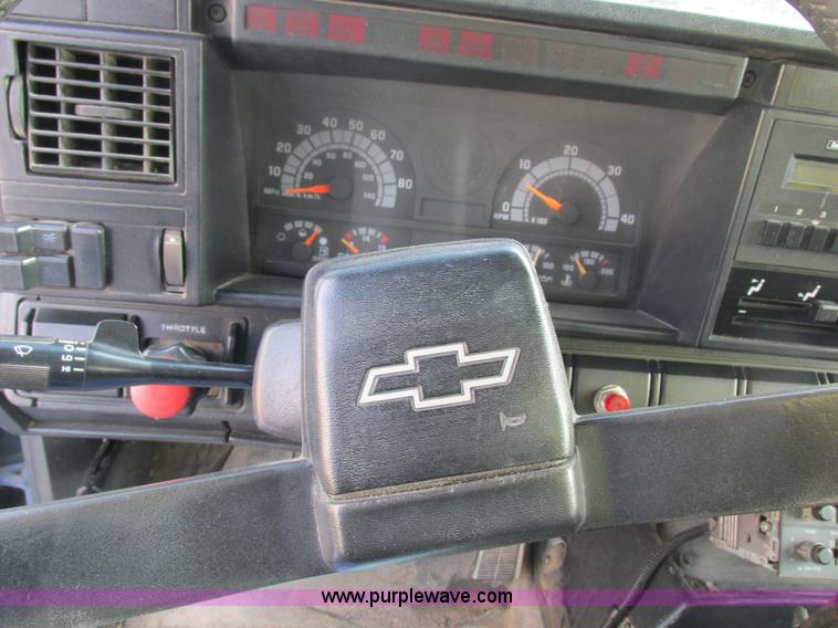 image for item I8811 1993 Chevrolet Kodiak fuel truck