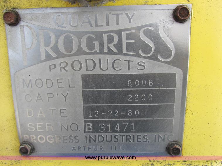 image for item I8812 1999 Freightliner FL70 fuel truck