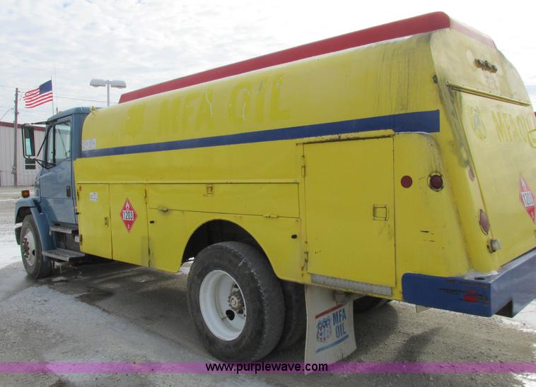 image for item I8813 1998 Freightliner FL70 fuel truck