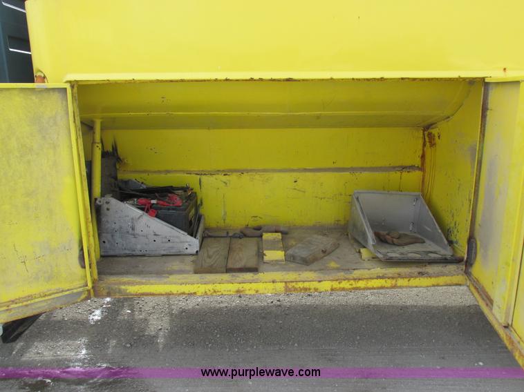 image for item I8813 1998 Freightliner FL70 fuel truck