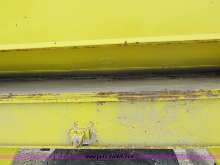 image for item I8813 1998 Freightliner FL70 fuel truck