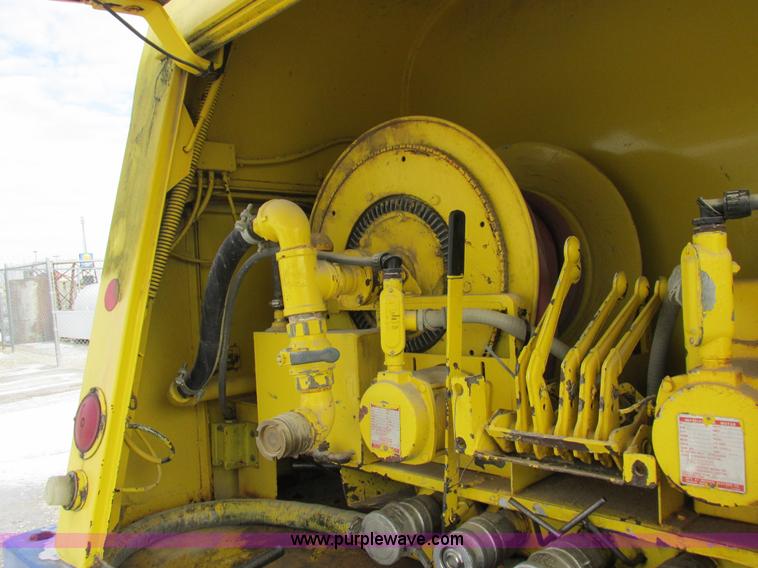 image for item I8813 1998 Freightliner FL70 fuel truck