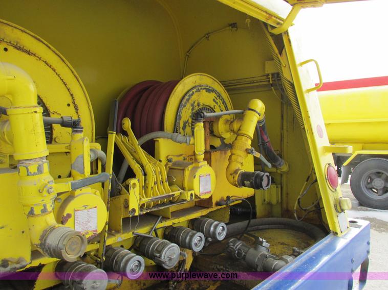 image for item I8813 1998 Freightliner FL70 fuel truck