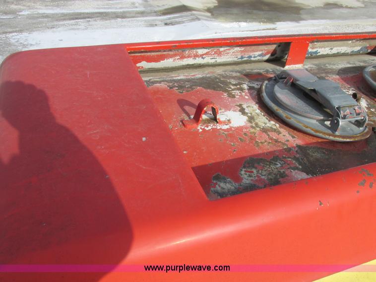 image for item I8813 1998 Freightliner FL70 fuel truck