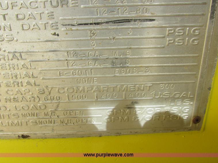 image for item I8813 1998 Freightliner FL70 fuel truck