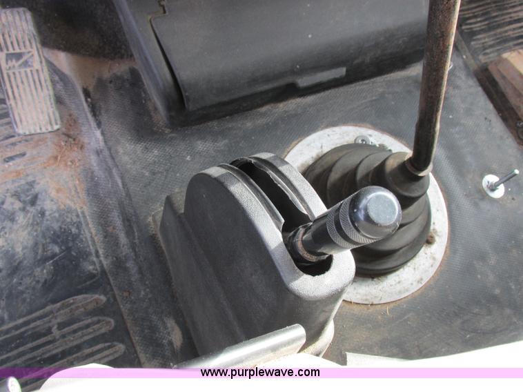 image for item I8813 1998 Freightliner FL70 fuel truck