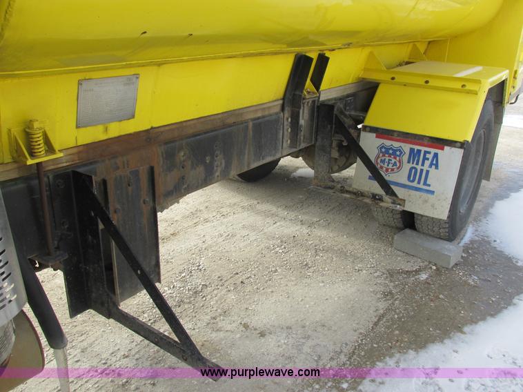 image for item I8813 1998 Freightliner FL70 fuel truck