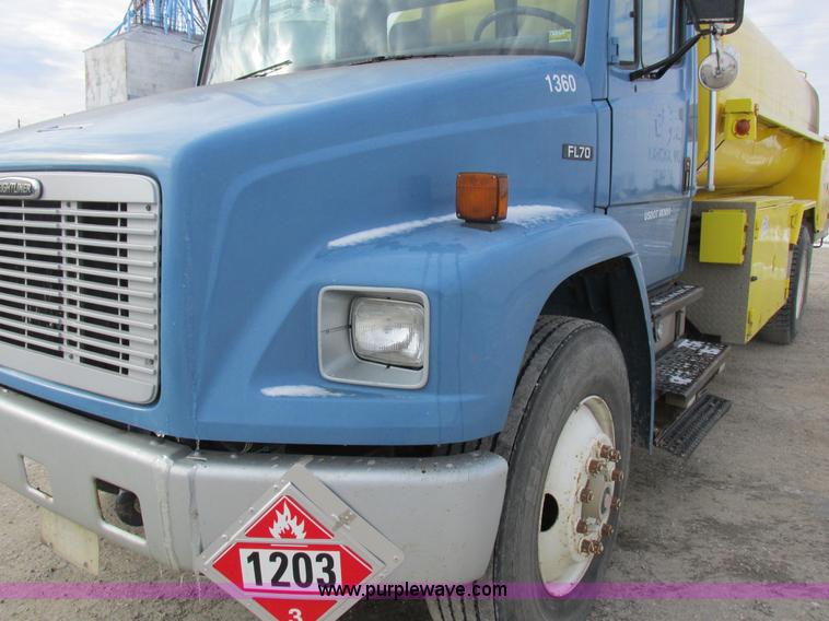 image for item I8814 2000 Freightliner FL70 fuel truck