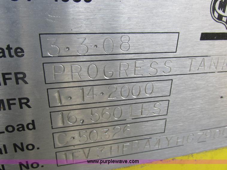 image for item I8814 2000 Freightliner FL70 fuel truck