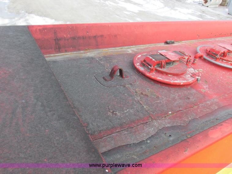 image for item I8814 2000 Freightliner FL70 fuel truck