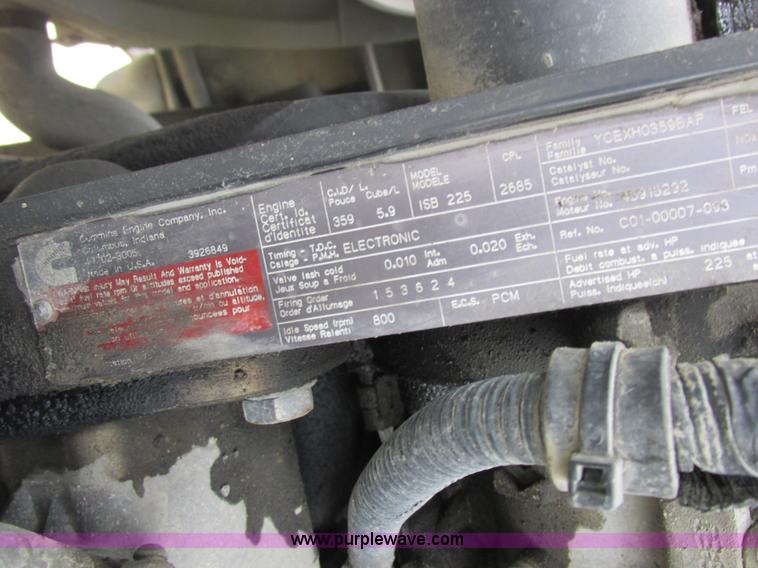 image for item I8814 2000 Freightliner FL70 fuel truck