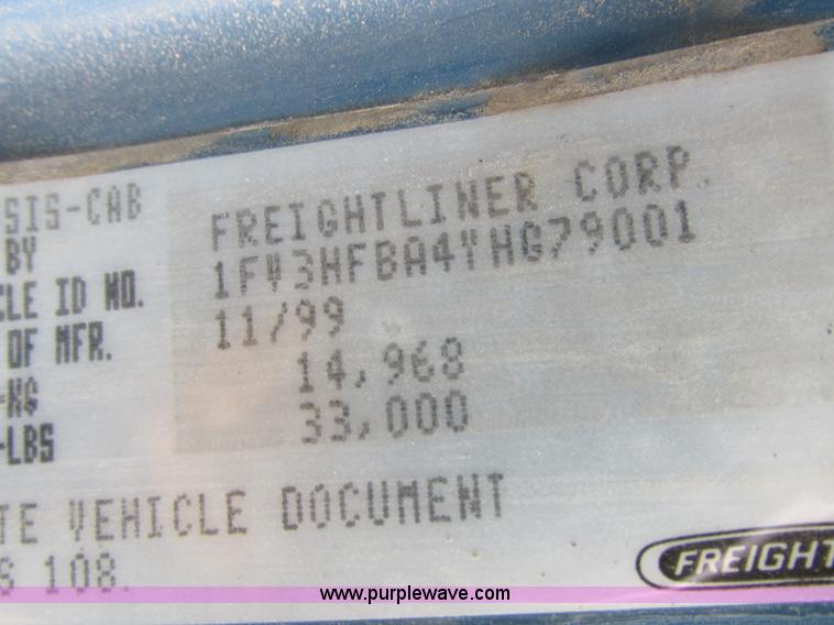 image for item I8814 2000 Freightliner FL70 fuel truck