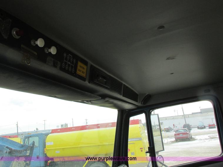 image for item I8814 2000 Freightliner FL70 fuel truck