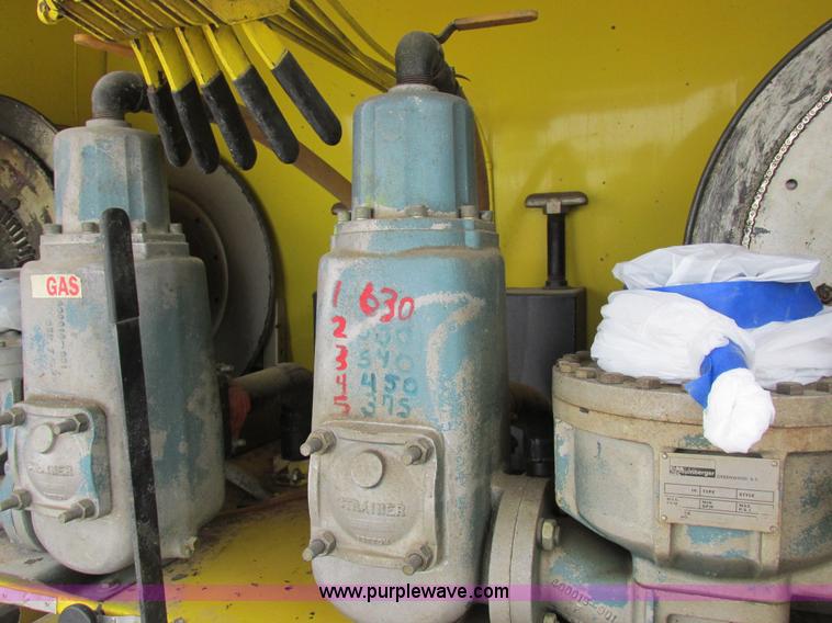 image for item I8814 2000 Freightliner FL70 fuel truck