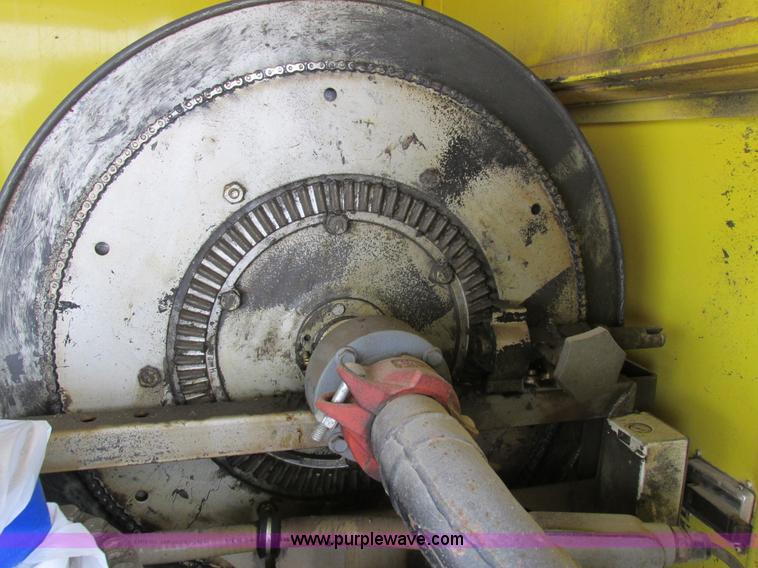 image for item I8814 2000 Freightliner FL70 fuel truck