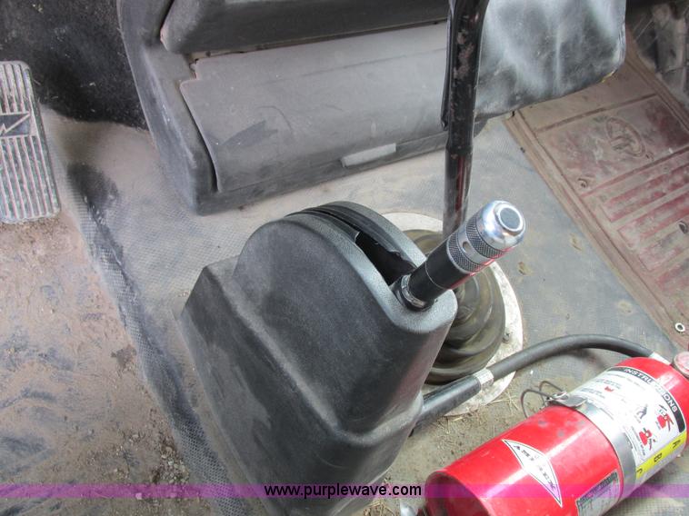 image for item I8814 2000 Freightliner FL70 fuel truck