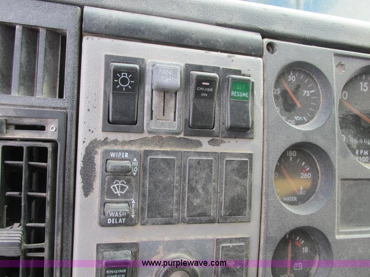 image for item I8814 2000 Freightliner FL70 fuel truck