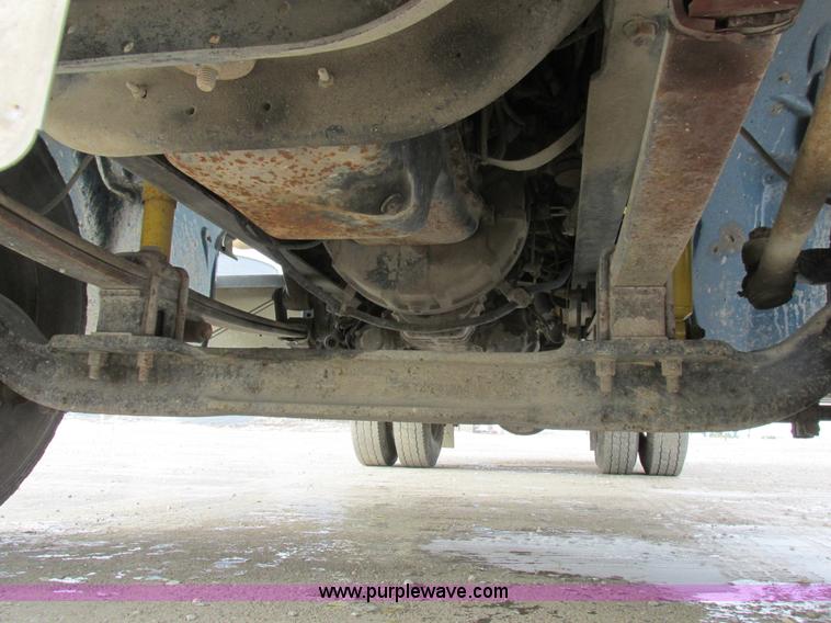 image for item I8814 2000 Freightliner FL70 fuel truck