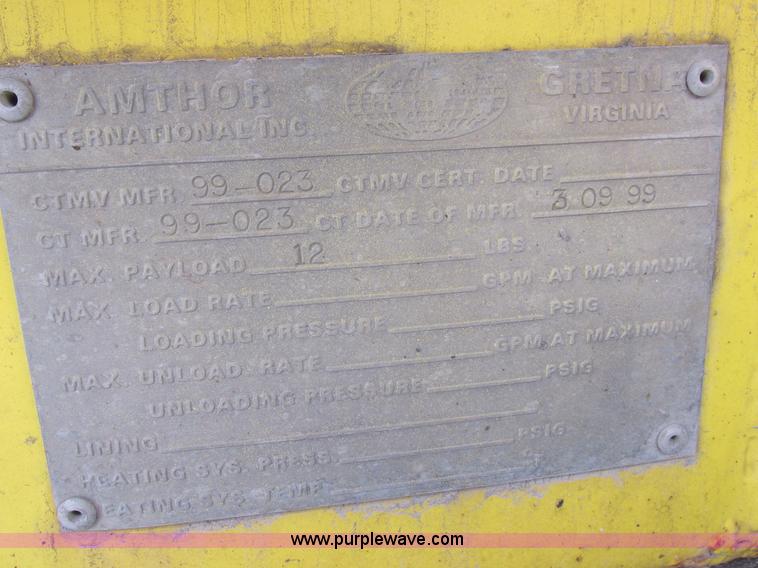 image for item I8814 2000 Freightliner FL70 fuel truck