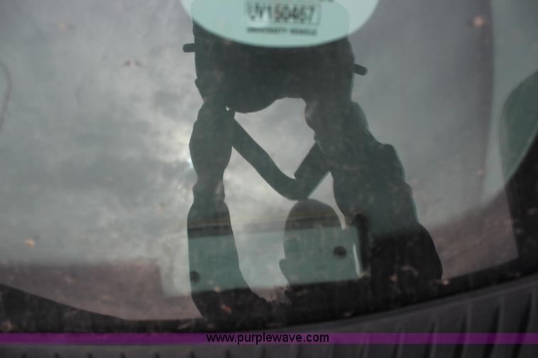 image for item J2313 2007 Ford E450 bus