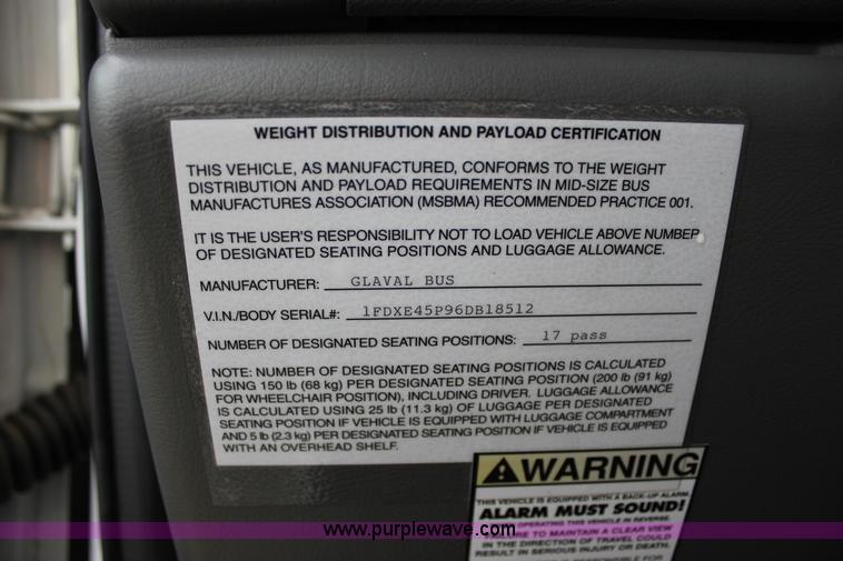 image for item J2313 2007 Ford E450 bus