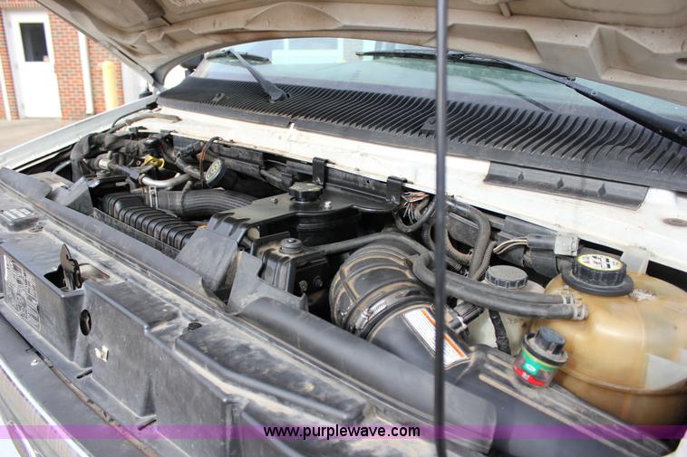 image for item J2313 2007 Ford E450 bus