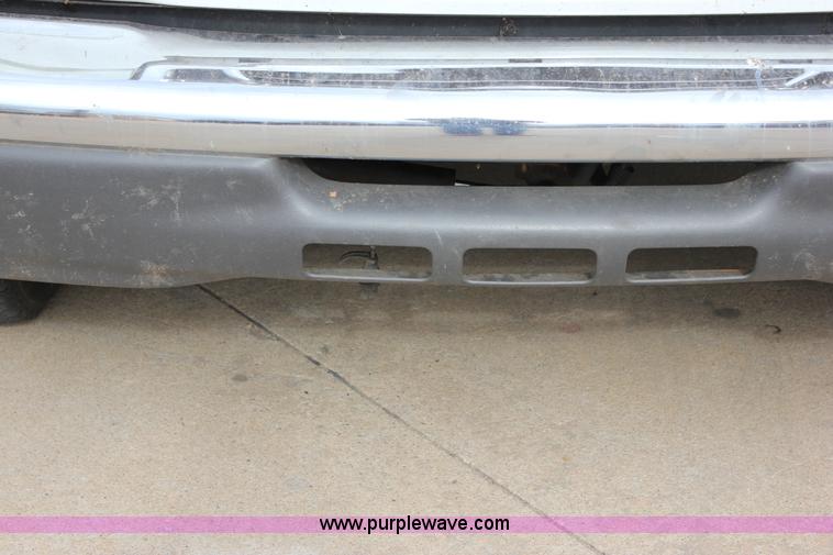 image for item J2313 2007 Ford E450 bus