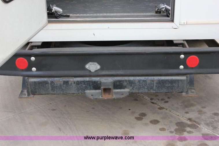 image for item J2313 2007 Ford E450 bus