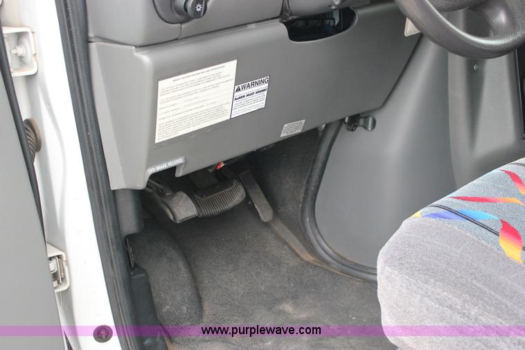 image for item J2314 2007 Ford E450 bus