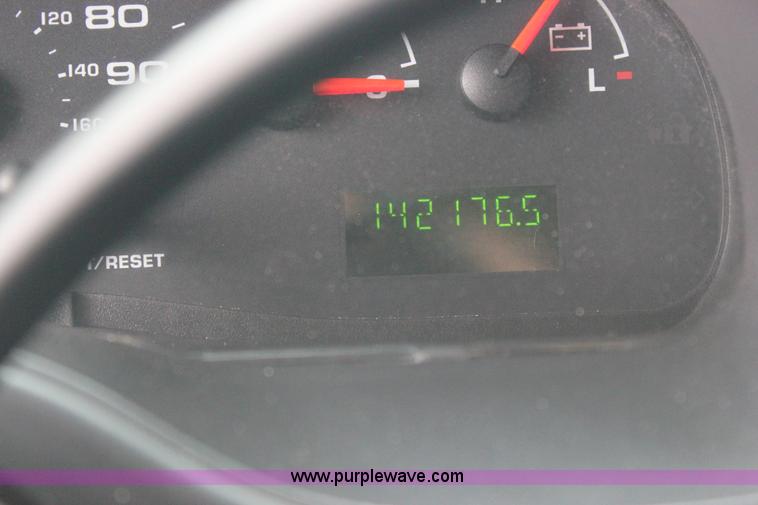 image for item J2314 2007 Ford E450 bus