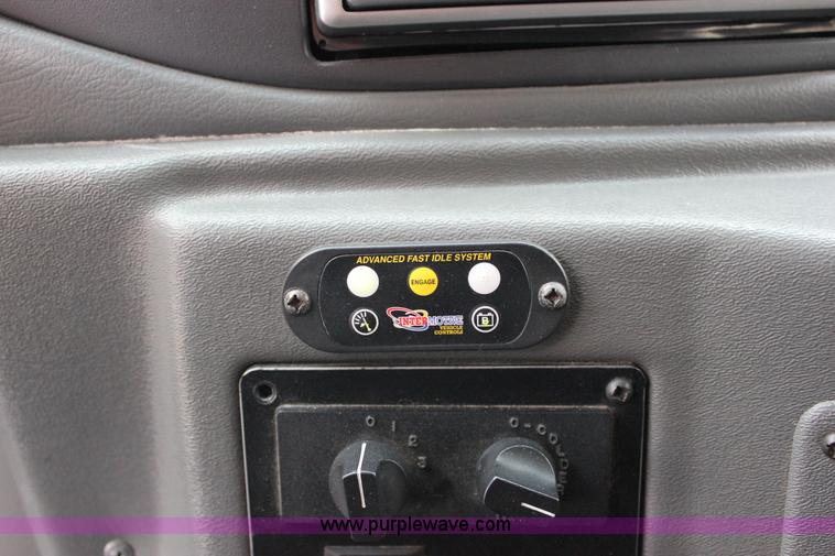 image for item J2314 2007 Ford E450 bus