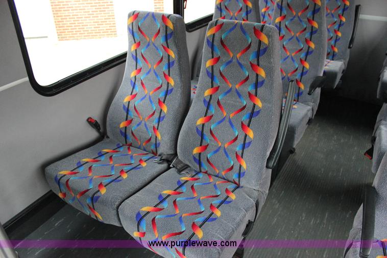 image for item J2314 2007 Ford E450 bus